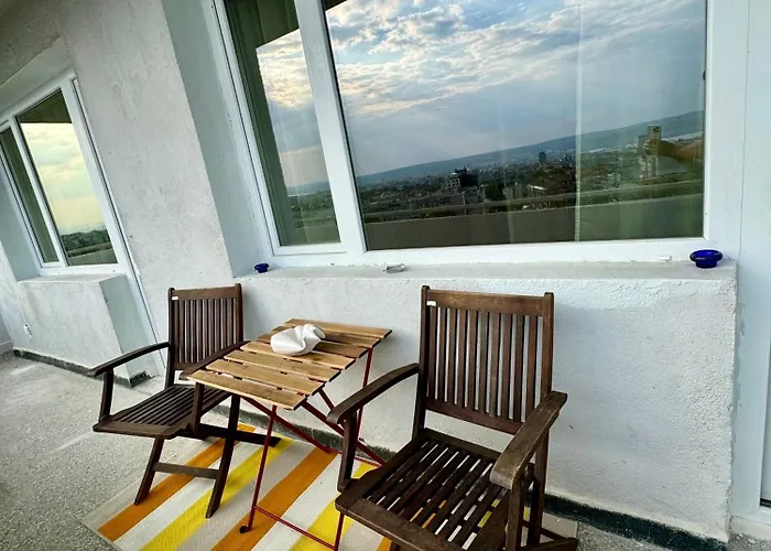 Bella Vista Apartment *